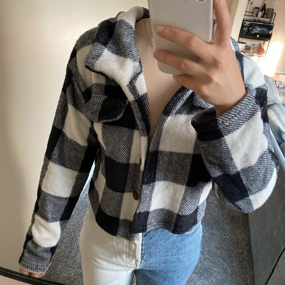 Cropped plaid jacket